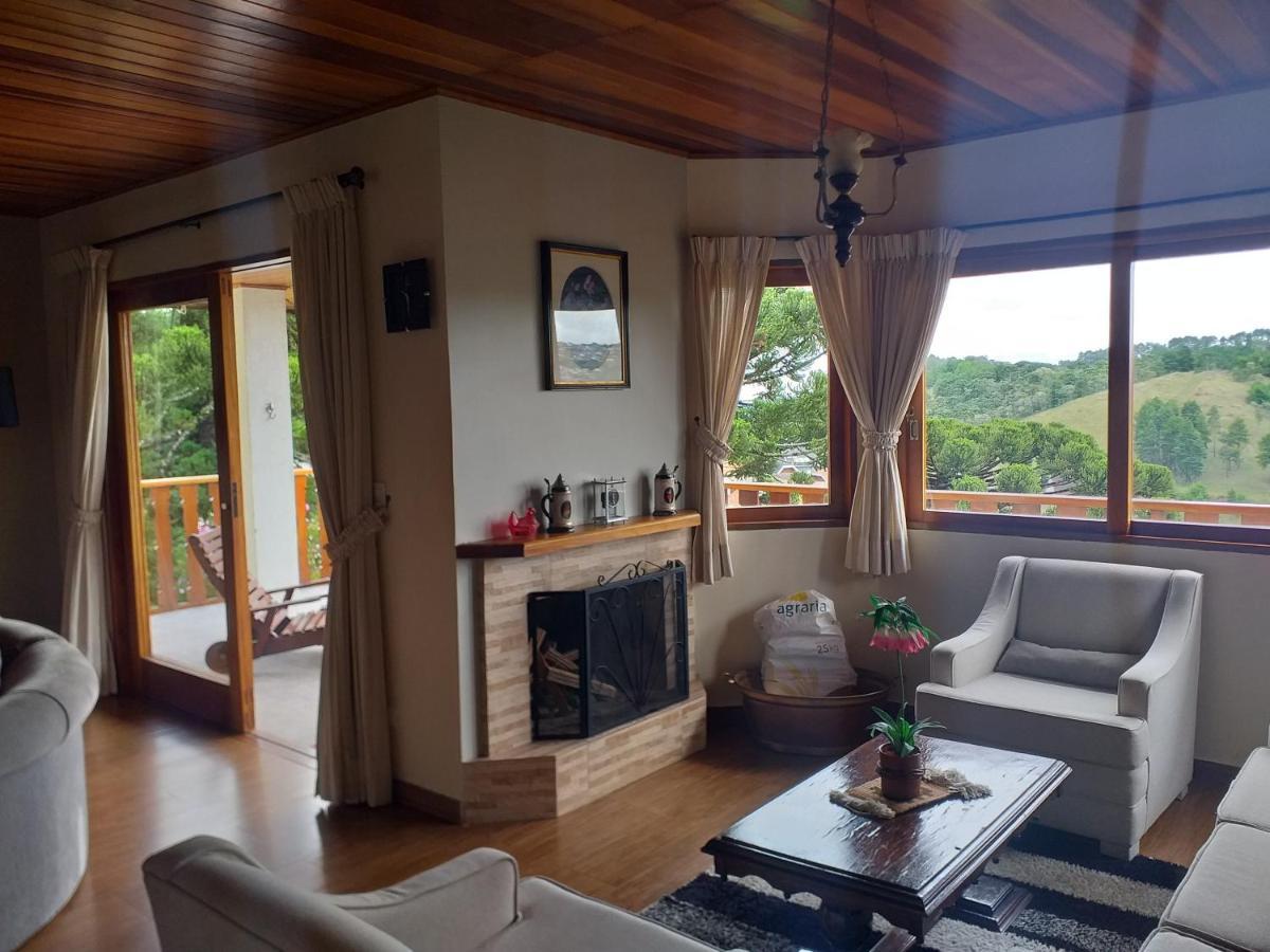 فيلا Zanzarini House Campos do Jordão الغرفة الصورة